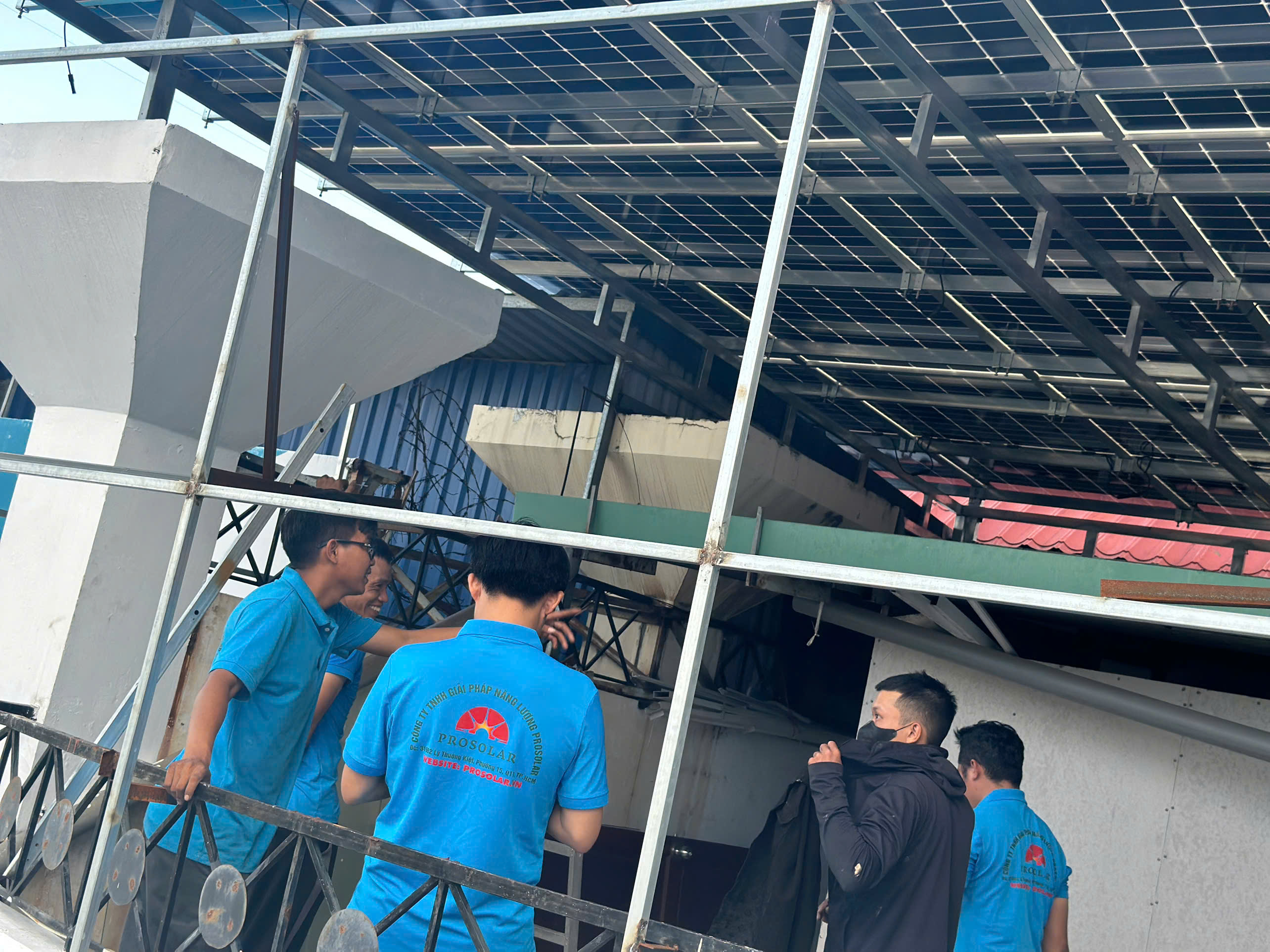 Dự án lắp điện mặt trời hòa lưới, bám tải cho công ty Prosolar