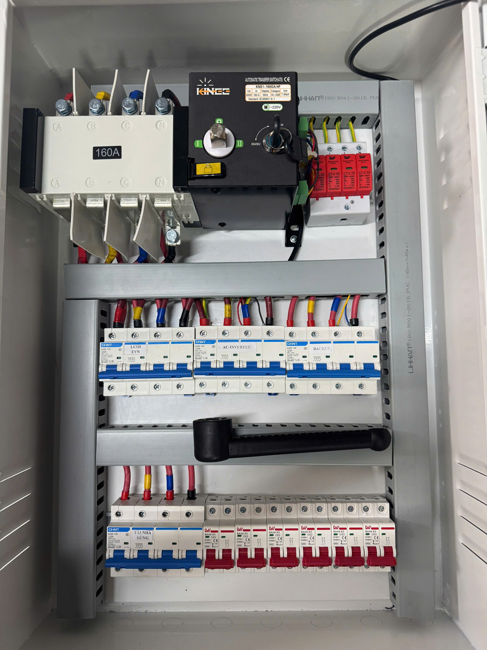 Tủ ATS cho hệ điện mặt trời hybrid