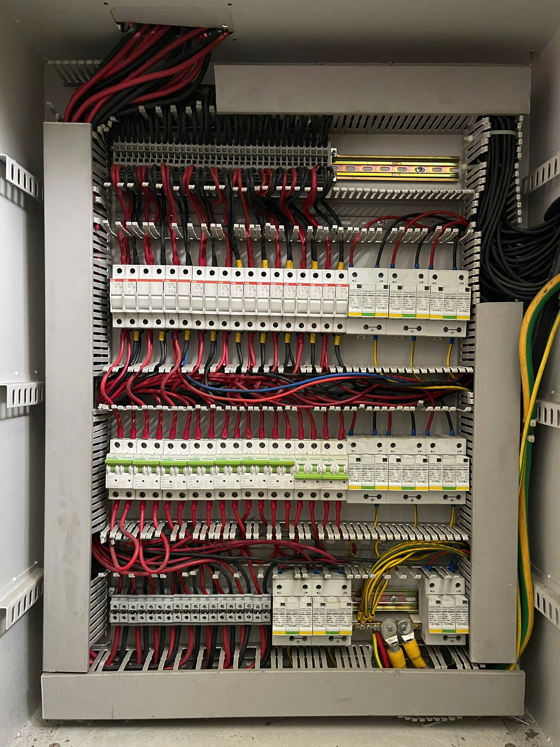 Công trình điện lực Thủ Đức, 100kwp, hoà lưới, có bán điện cho EVN 2019.