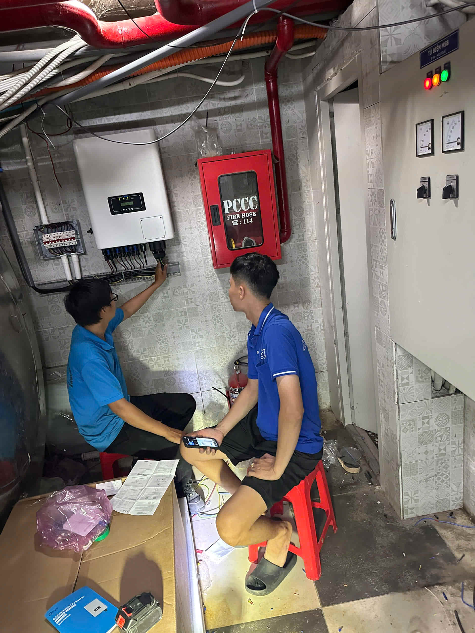 Hoàn Thành Lắp Đặt Hệ Thống Điện Mặt Trời 50kW Tại TP.HCM: Giải Pháp Năng Lượng Tối Ưu Cho Doanh Nghiệp