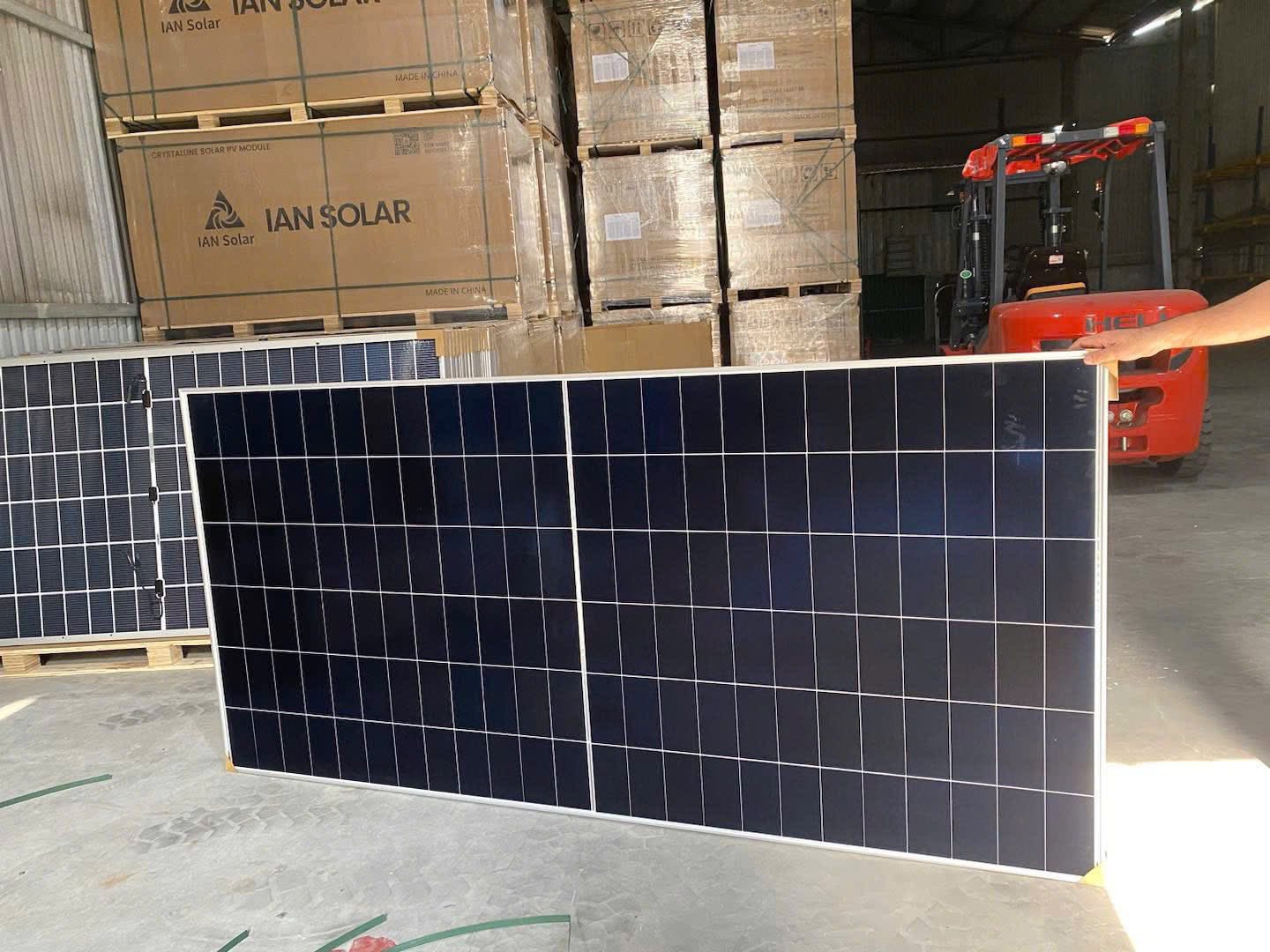 Tấm pin mặt trời IAN SOLAR 660W - 2mk