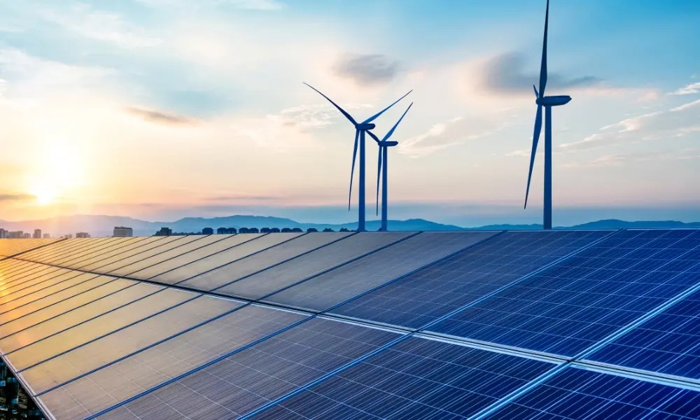 Có Nên Đầu Tư Điện Mặt Trời Năm Nay? 10+ Lý Do "Vàng" Để Hành Động Ngay Trong Năm 2025